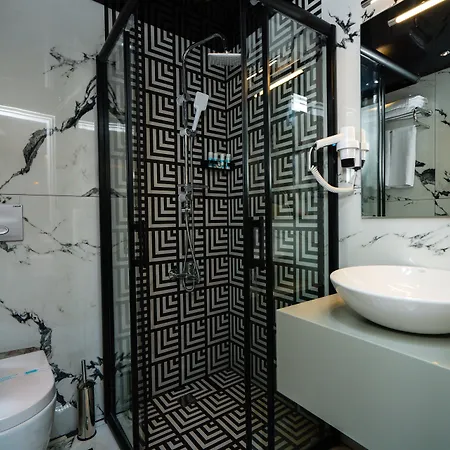 Basel Hotel 2*