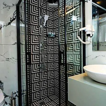 Hotel Basel 2*